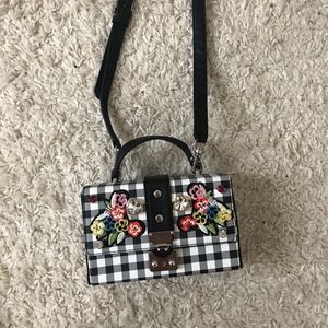 guess square bag